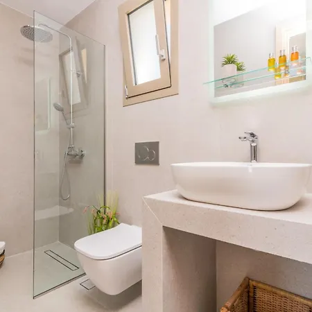 Acro By * טסיליבי