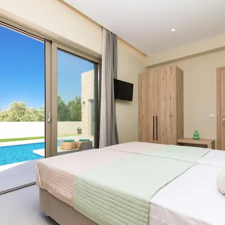 Acro By וילה טסיליבי