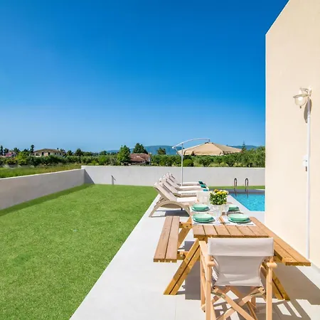 Acro By * טסיליבי